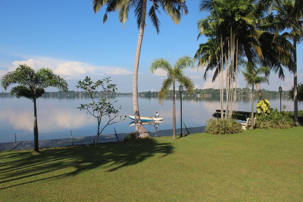 Blue Water Villa Piliyandala Exterior photo