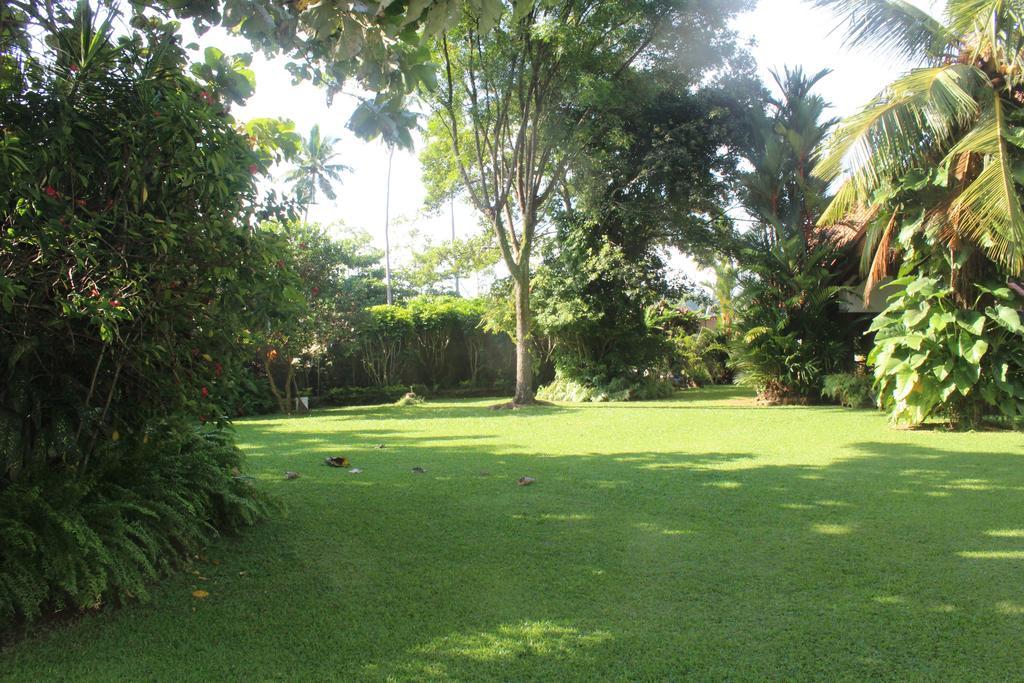 Blue Water Villa Piliyandala Exterior photo