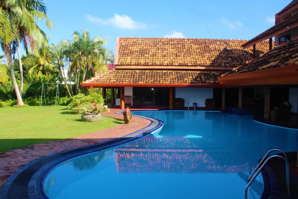 Blue Water Villa Piliyandala Exterior photo