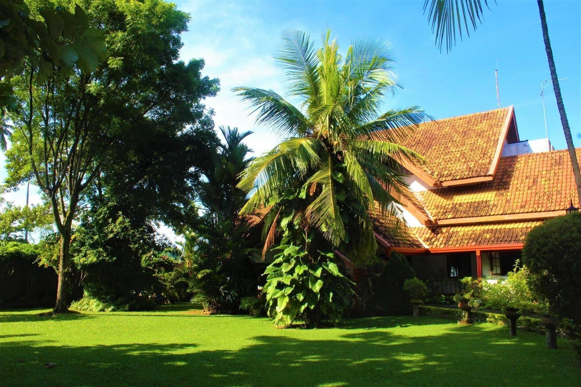 Blue Water Villa Piliyandala Exterior photo