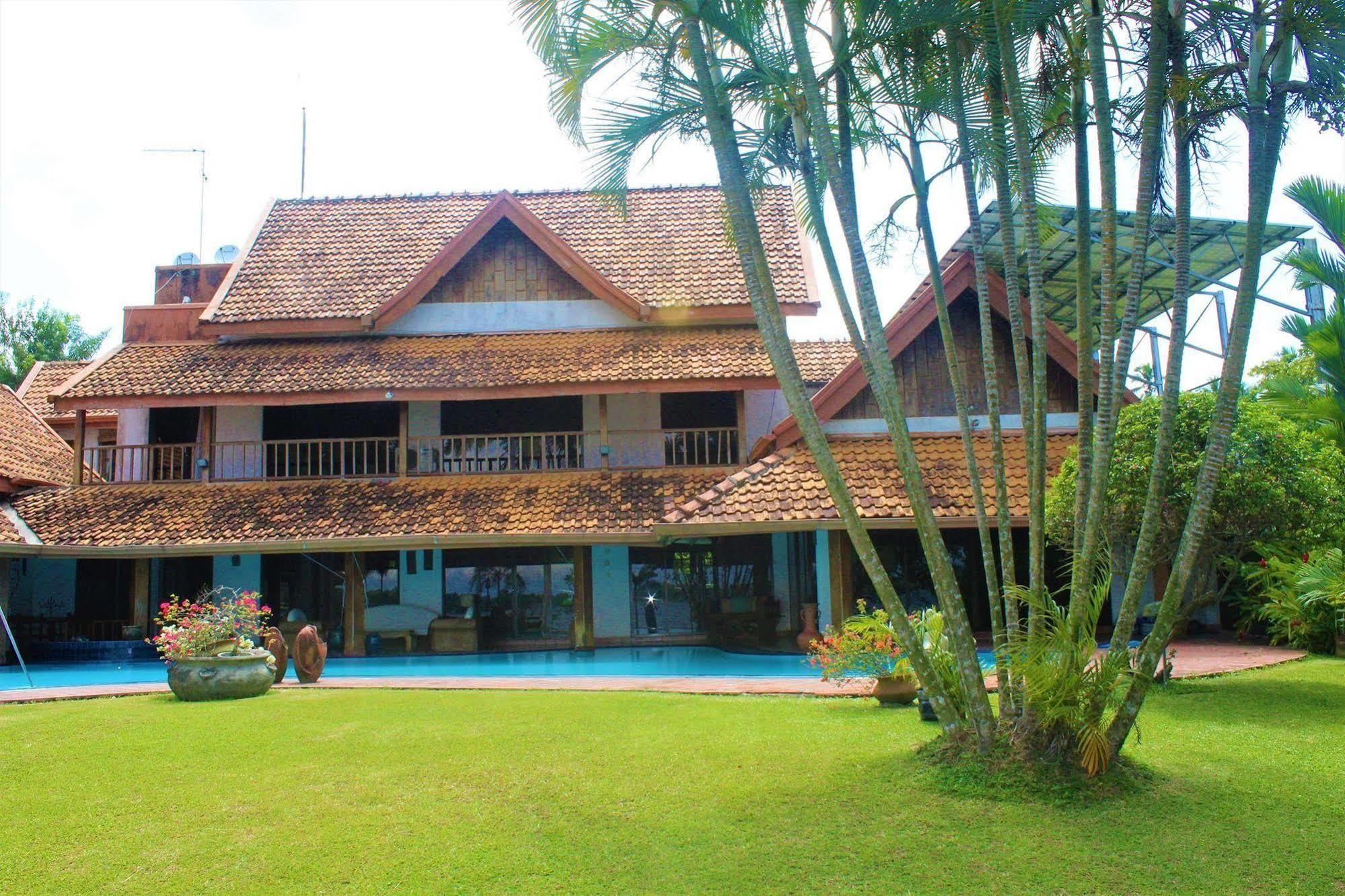 Blue Water Villa Piliyandala Exterior photo