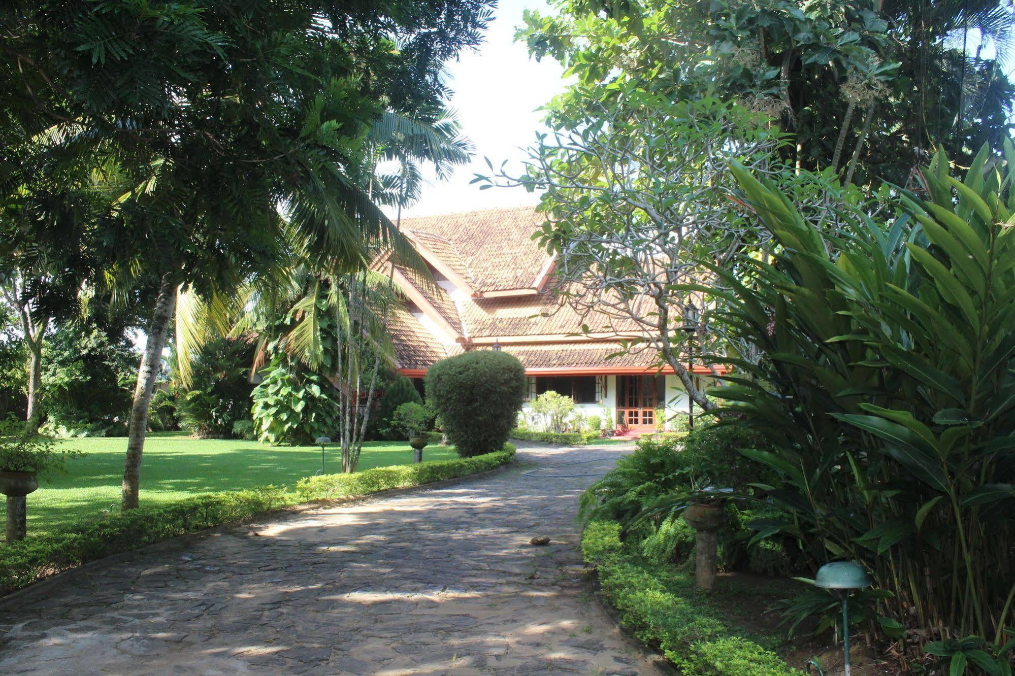 Blue Water Villa Piliyandala Exterior photo