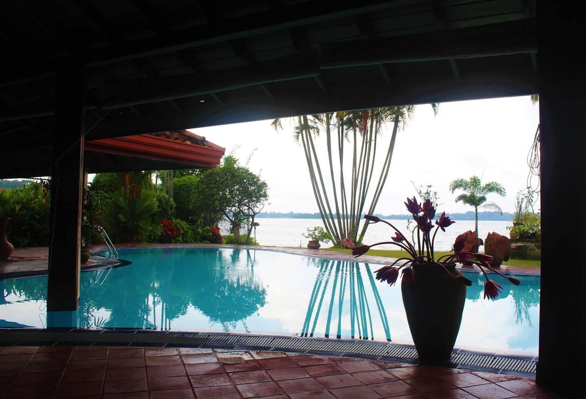 Blue Water Villa Piliyandala Exterior photo